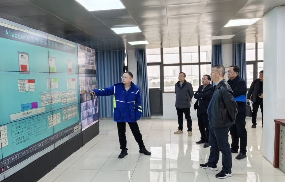 程群調(diào)研公司智慧水務(wù)建設(shè)并開(kāi)展節(jié)前安全生產(chǎn)檢查